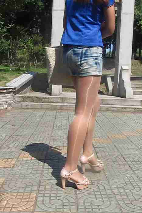 [大忽悠买丝袜街拍视频]ID1095 2013年6月之36