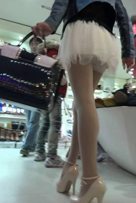 [街拍客视频]jx0139 漂亮邻家女孩商场试鞋
