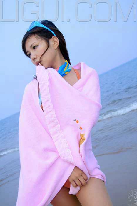 ligui丽柜2006.11.24 韩姿 海边少妇热裤丝袜