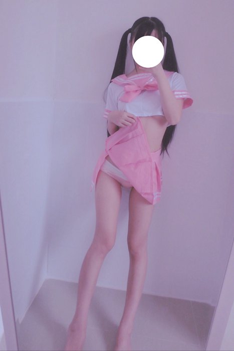 [萌兰酱]ID0036 9-8学生制服--性感提示：私密人体舍宾丝袜凹凸韵味十足双手遮乳