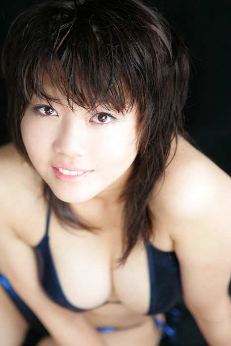 蓝色亮皮比基尼少妇[NS-Eyes性感美女]No.0400 Aiko Kajiura (梶浦愛子)