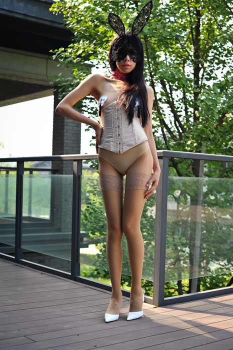 丝间舞NO.507 绿叶阁楼,户外兔女郎肉色装