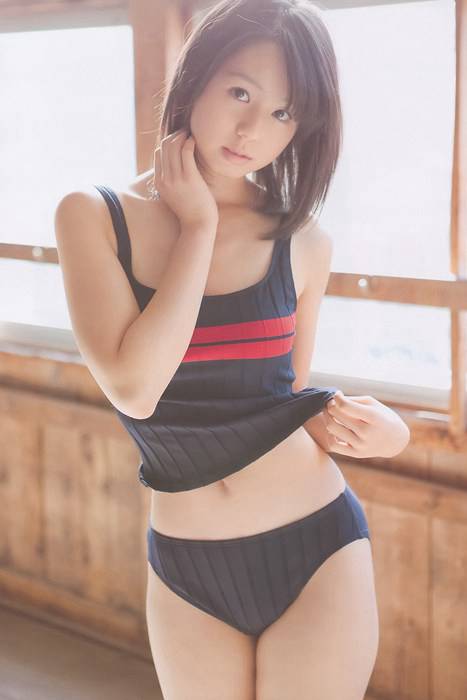[weekly play boy花花公子週刊]ID006 2010 08[33P 15.3M]
