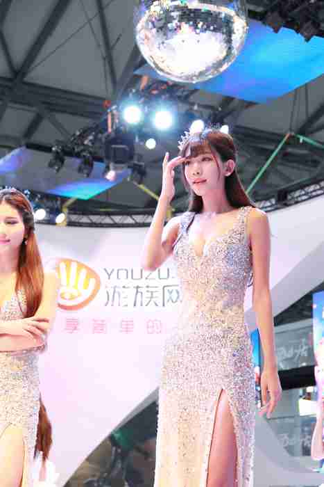 [唯美写真杂集]ID0185 Chinajoy2014 Showgirl游族网络青春美女酷似林志铃-陈潇超清照[38P500M]--性感提示：T裆裤袜长发玉臀似裸非裸岔开腿